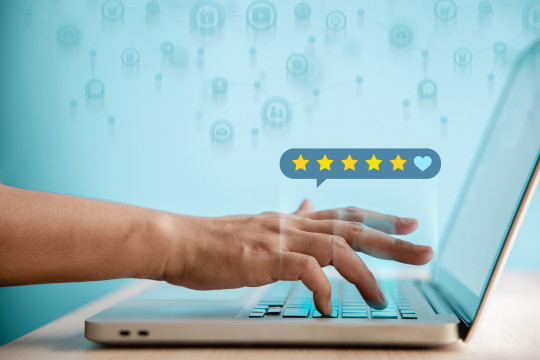 Astuces pour évaluer la fiabilité des avis clients afin de protéger votre réputation en ligne